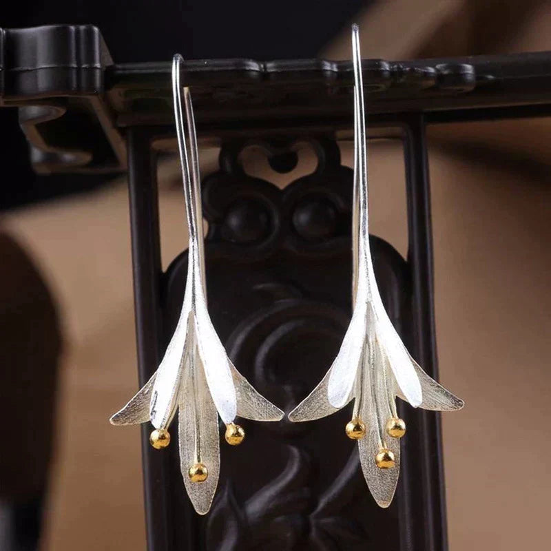Earrings with Flowers Made of Silver